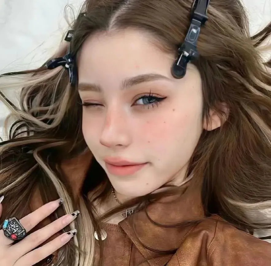 早上下班的女人